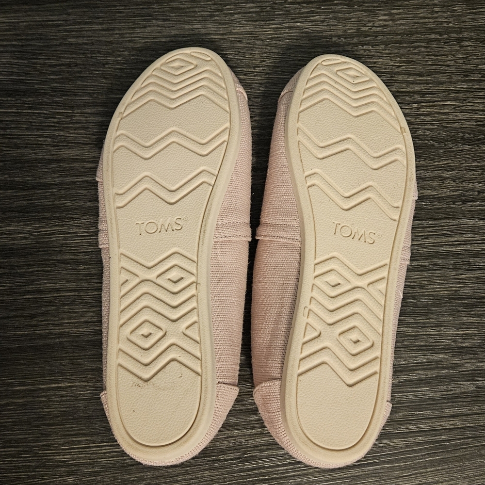 NWOT TOMS Slip-On Shoe Pink - Picture 6 of 6